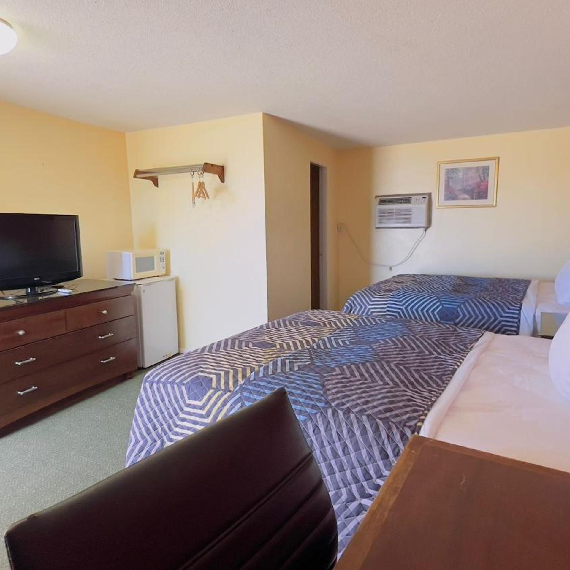 TRAVELERS LODGE EADS COLORADO 31/50