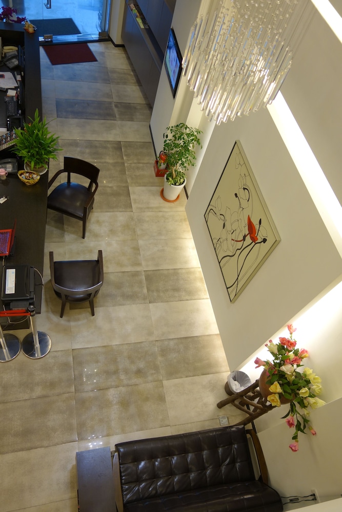 Skylight B&amp;B 2/65