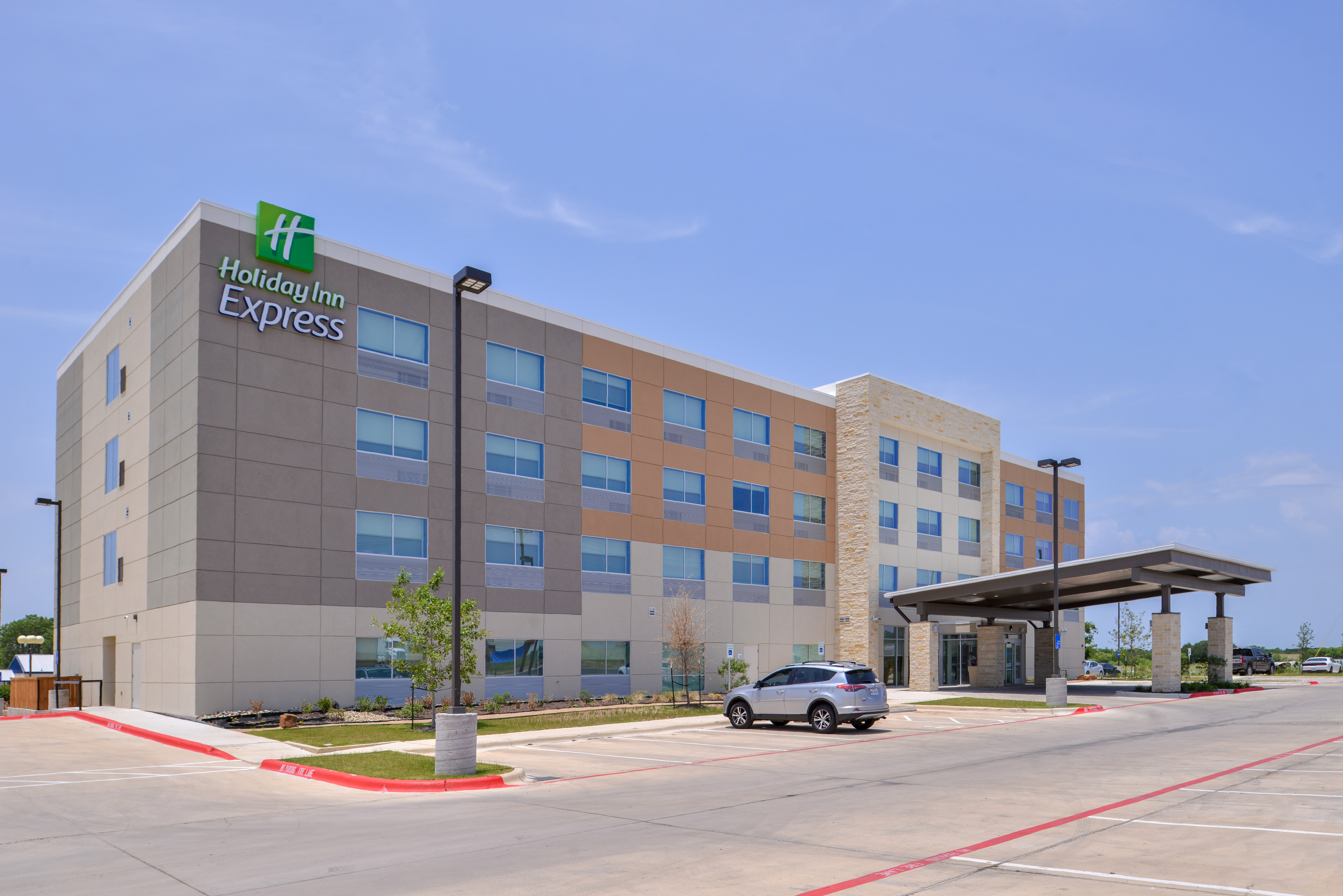 HOLIDAY INN EXPRESS EARLY 30/34