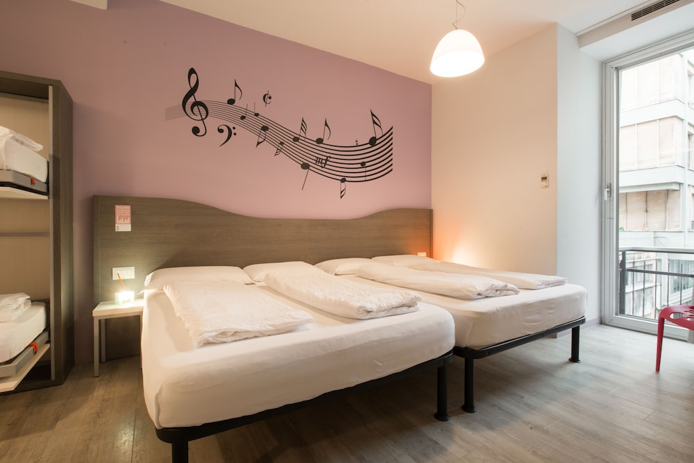 Hotel Nologo 45/72