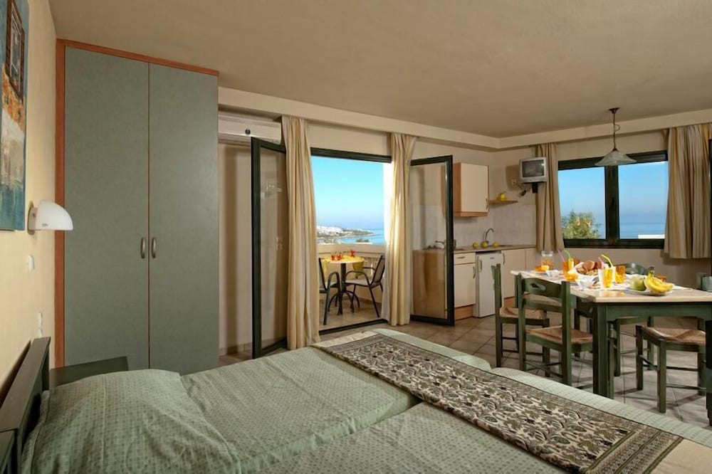 Villiana Holiday Apartments 13/50