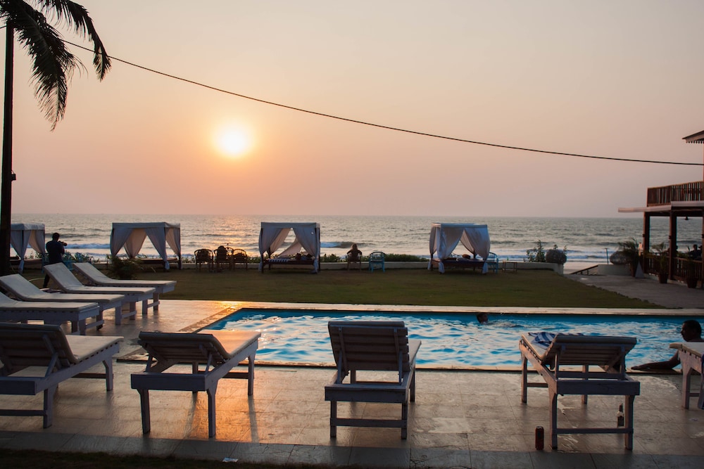 LA CABANA BEACH and SPA 48/65