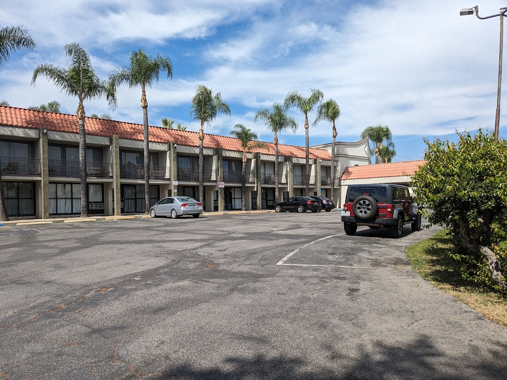 Valley Inn 43/59