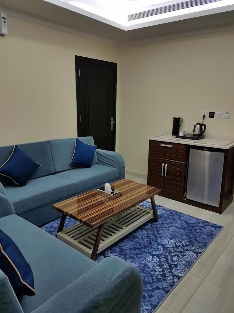 فندق سويس بلو الزهراء(Swiss Blue Al Zahraa Hotel) 7/17
