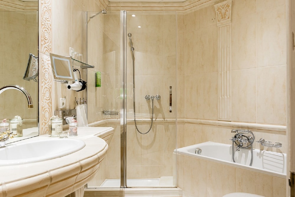 Albergo Losone 48/50