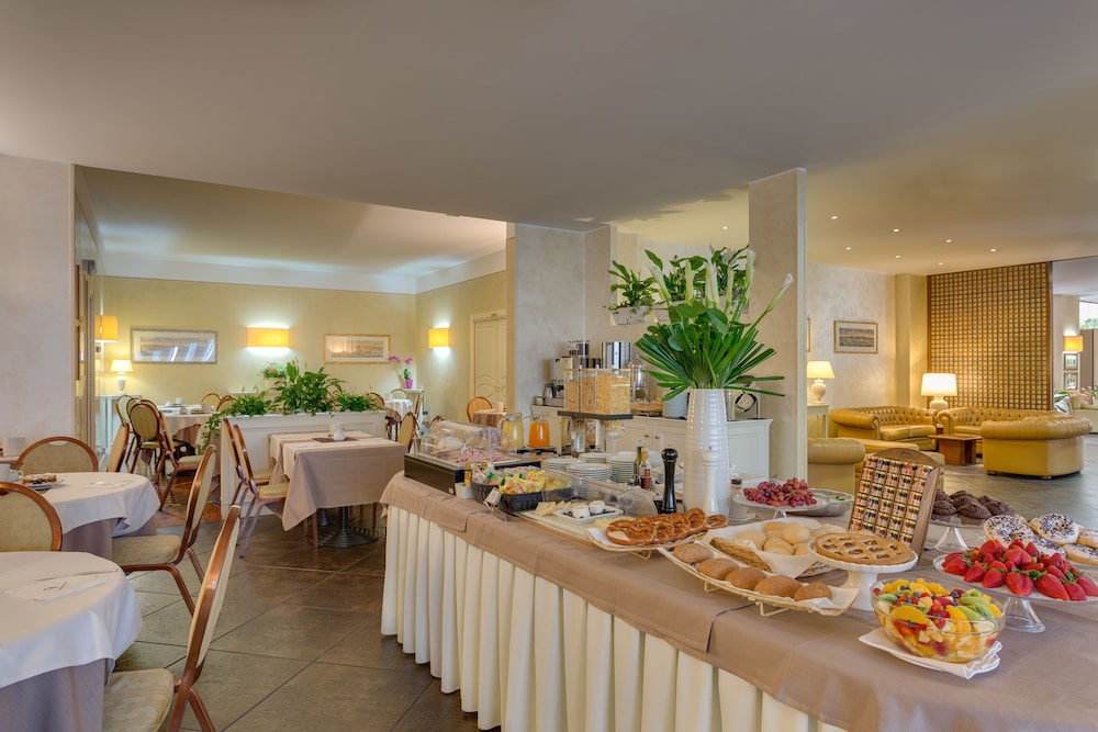 Hotel Continental Brescia 46/53