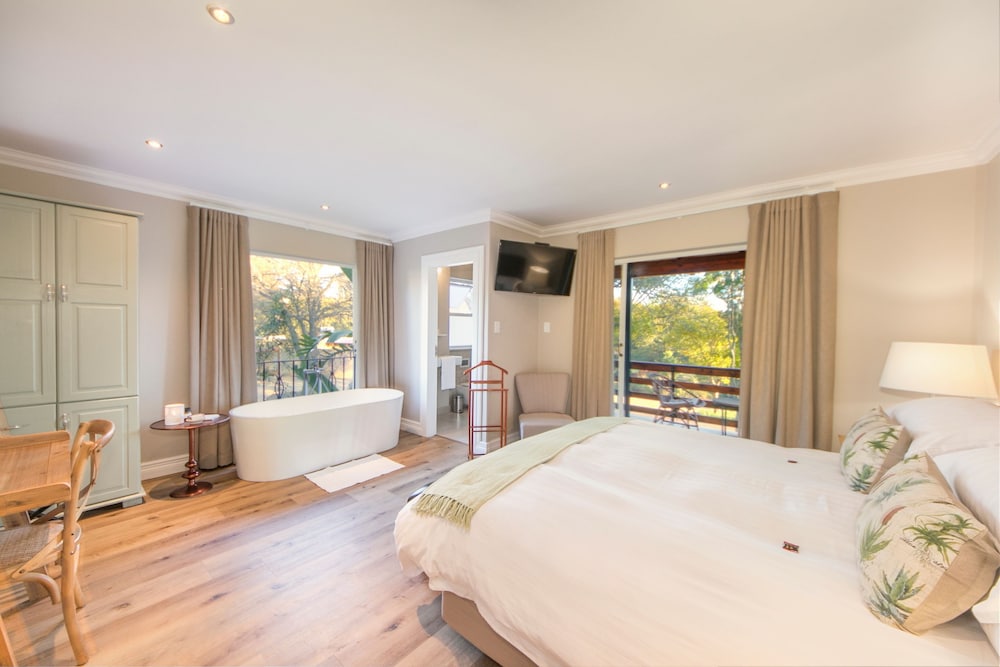 HONEYMOON, SUITE