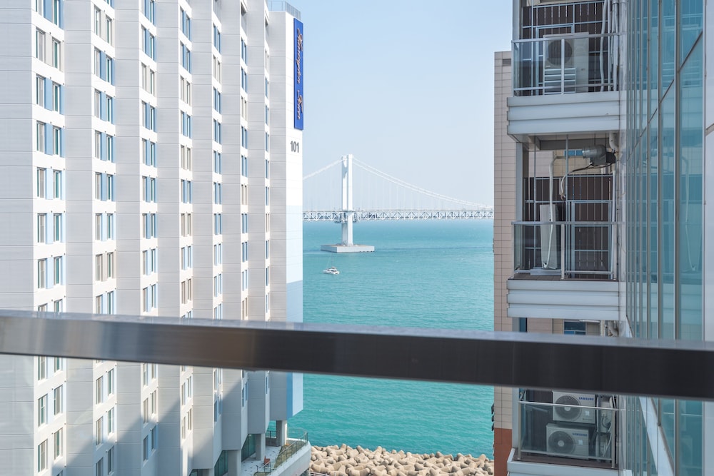 The Marine View Hotel 3/50