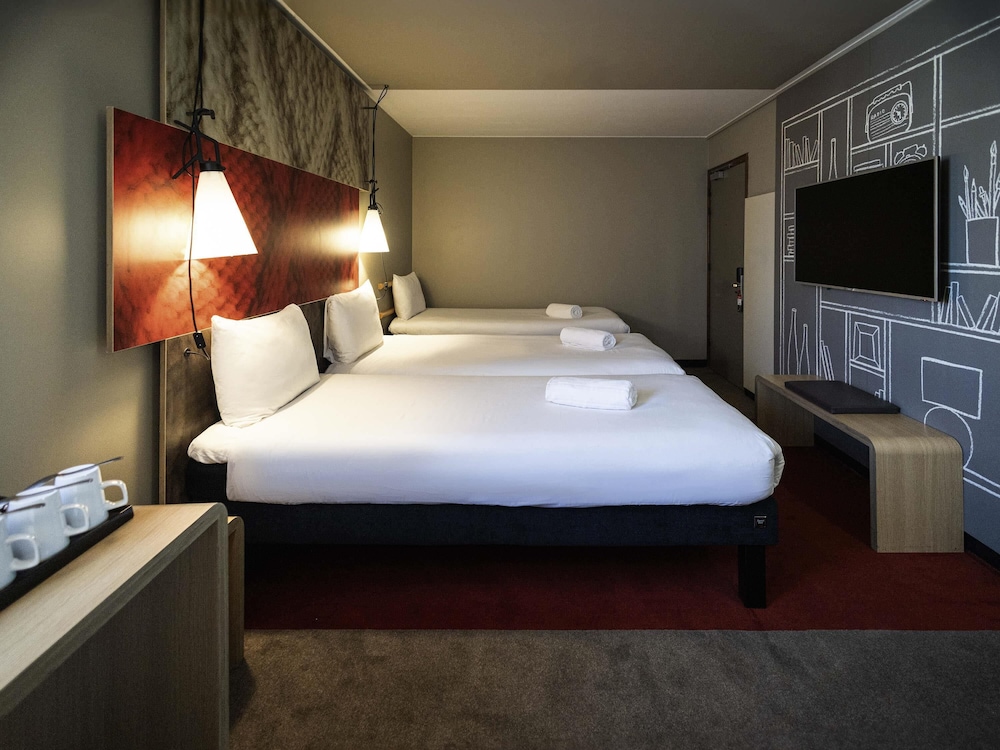 ROOM, TRIPLE, 3 BEDS