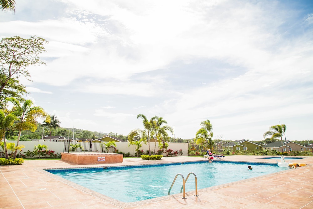 Drax Hall Manor Country Club Villa 25/28