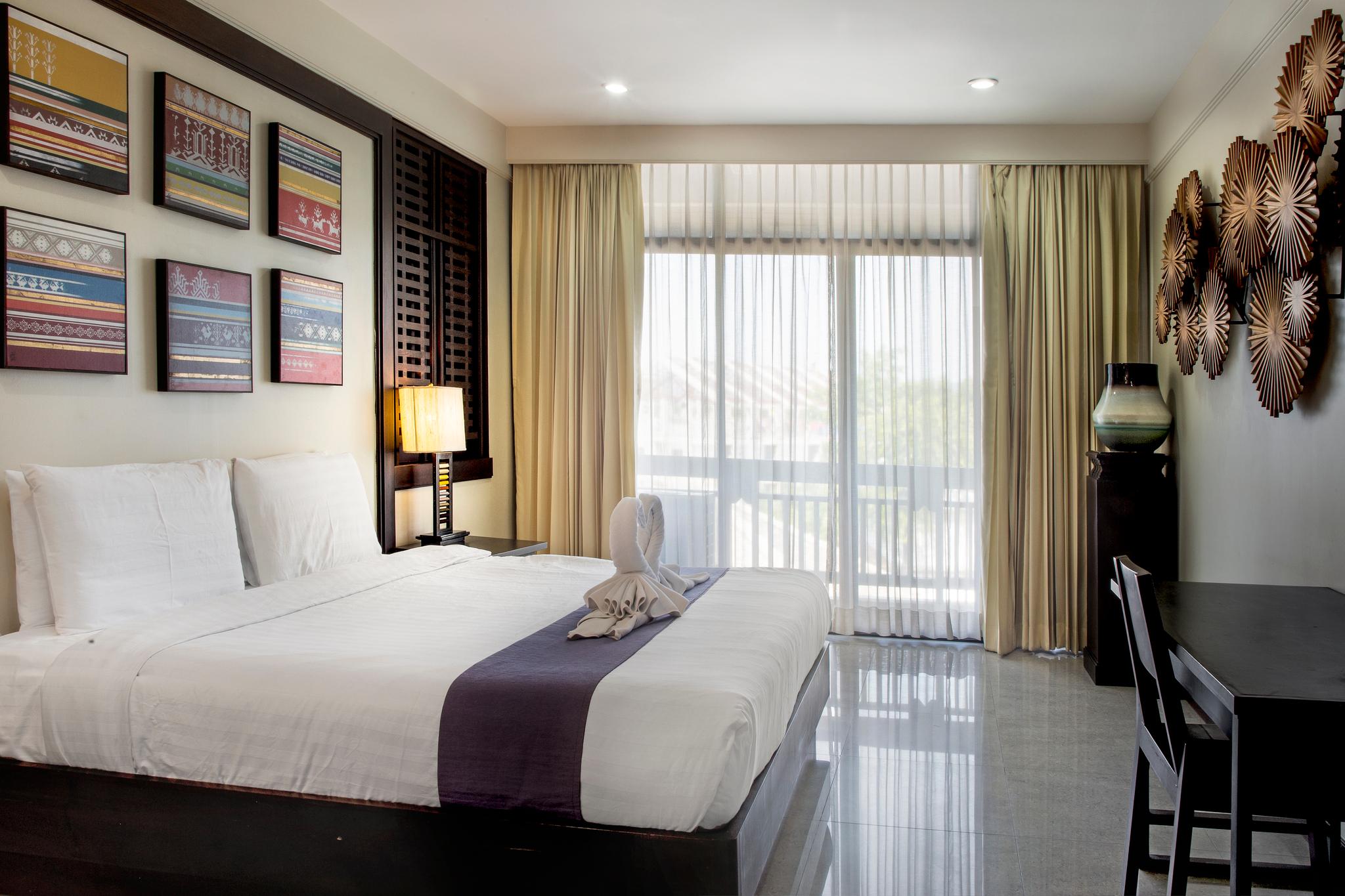 Empire, Suite