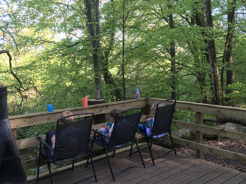 Broomhills Farm River Eco Pods 9/21