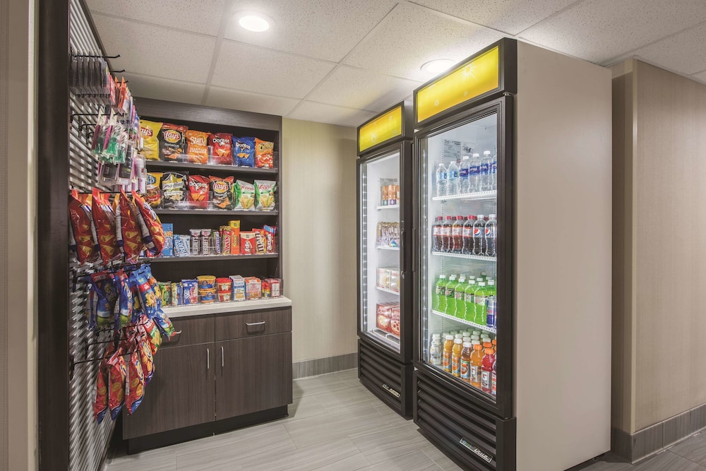 La Quinta Inn And Suites By Wyndham Festus - St. Louis South 33/42
