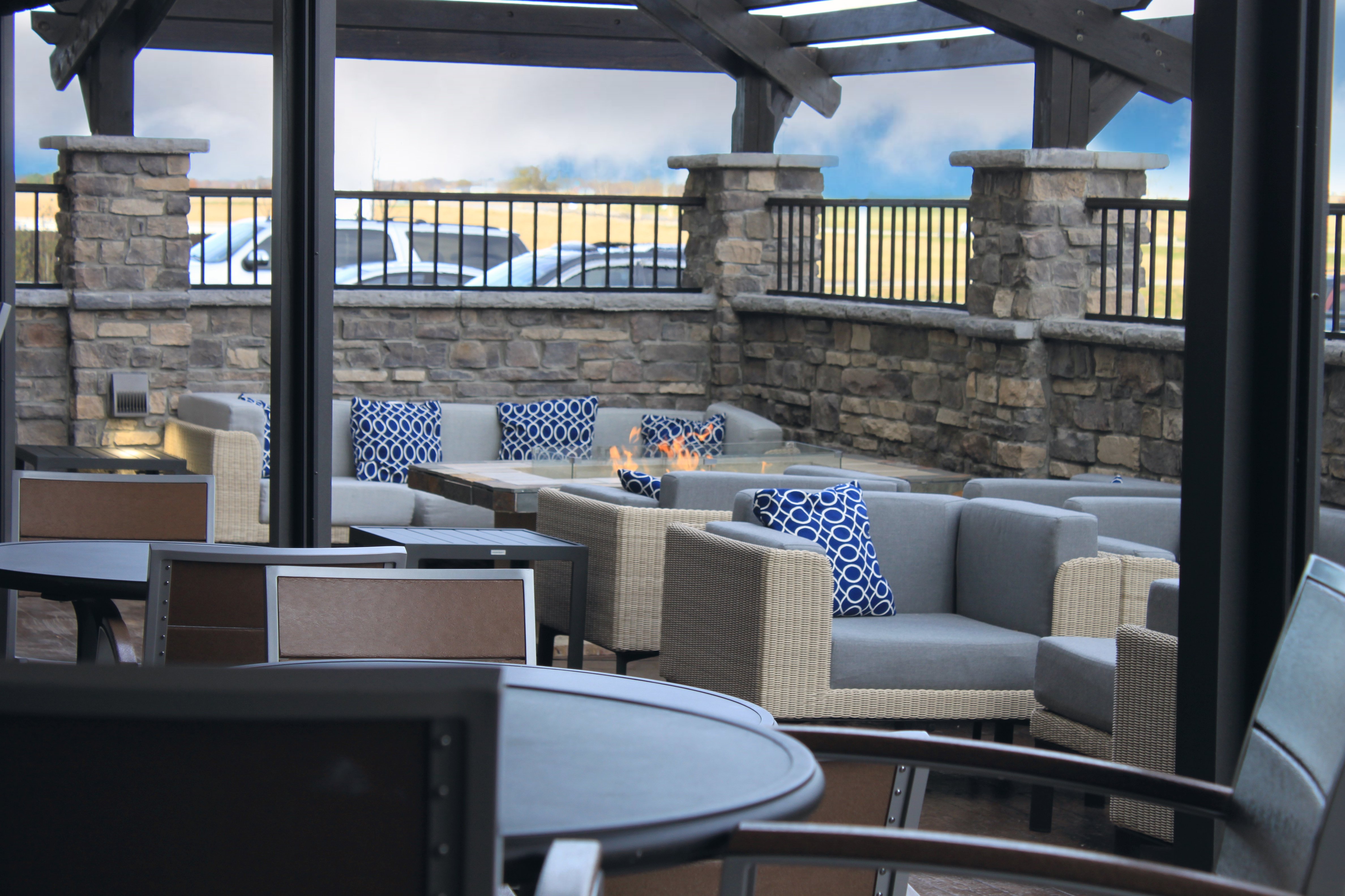 Holiday Inn Suites Hopkinsville Convention Ctr 20/41
