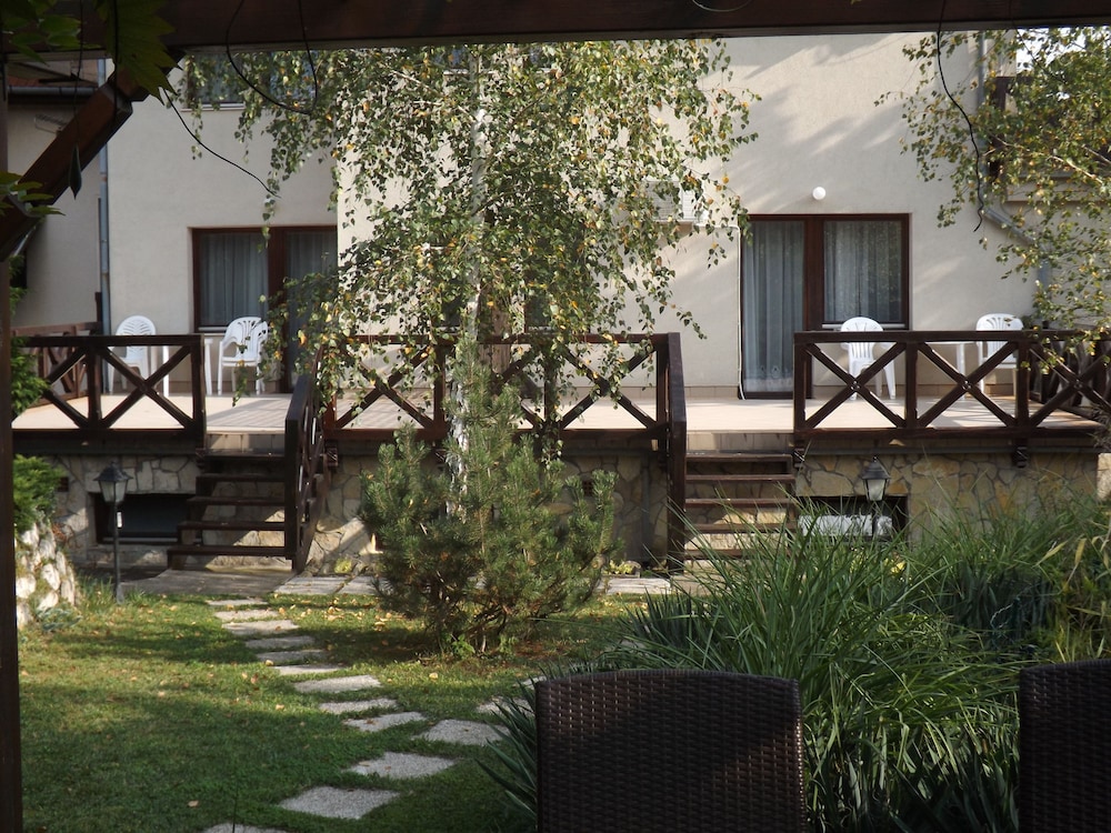 Helios Hotel Pension 66/73