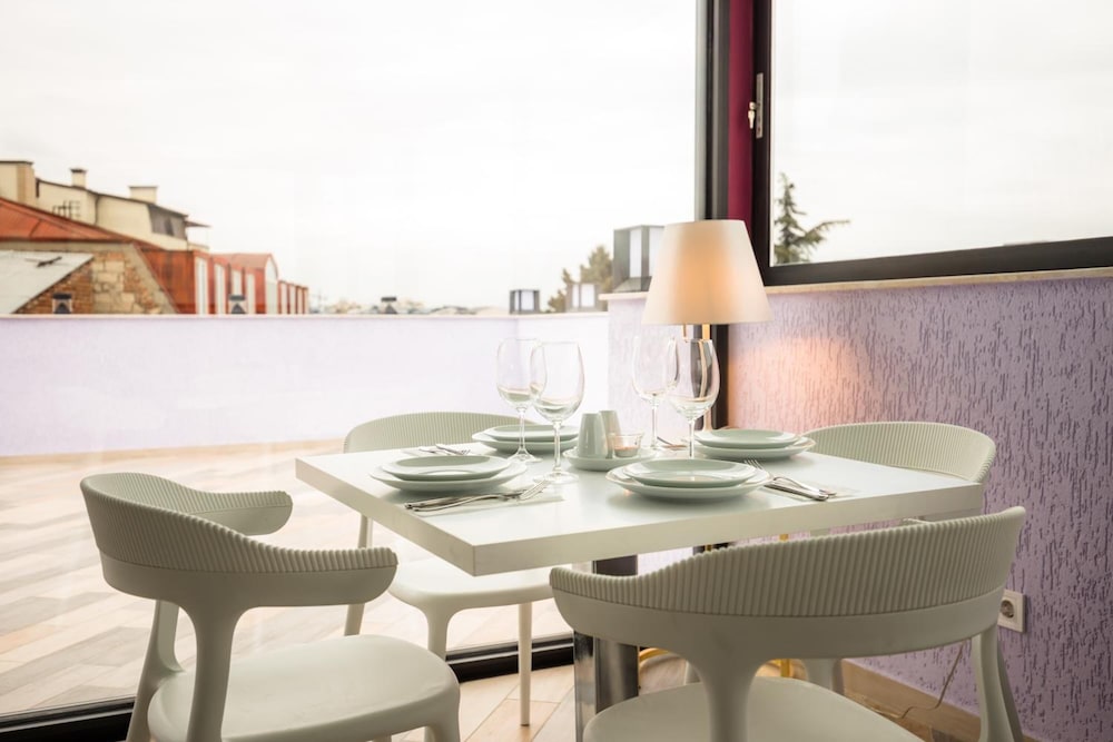 Brosse Garden Hotel 38/49