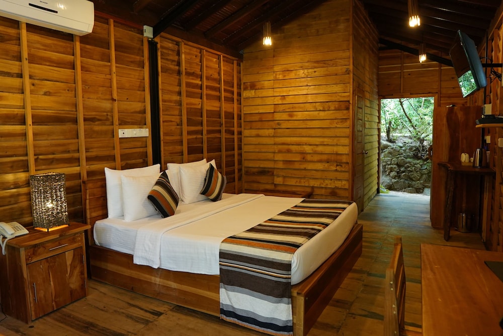 River, Chalet, King Bed