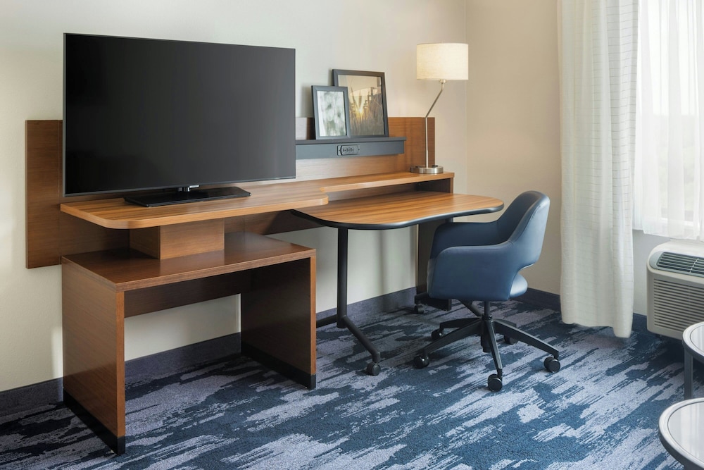 Fairfield Inn And Suites By Marriott Lincoln Southeast 56/64
