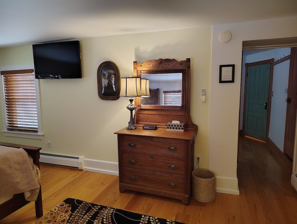 Frush Farm Bed & Breakfast 8/48