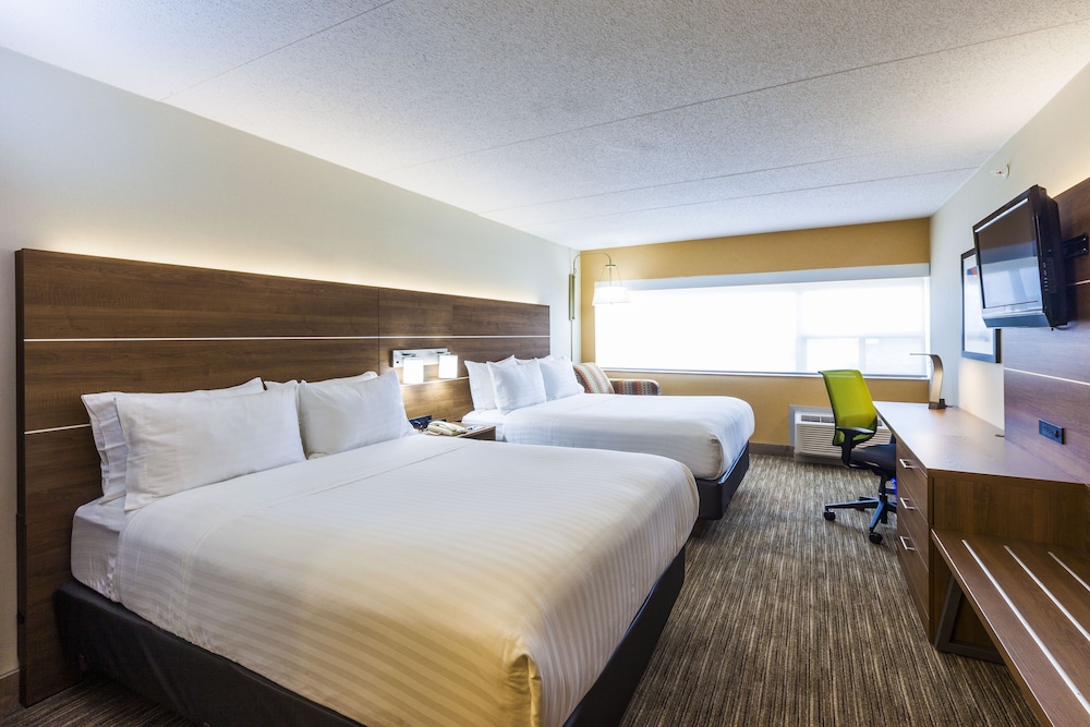 Holiday Inn Express Saint John Harbour Side Hotel 12/69