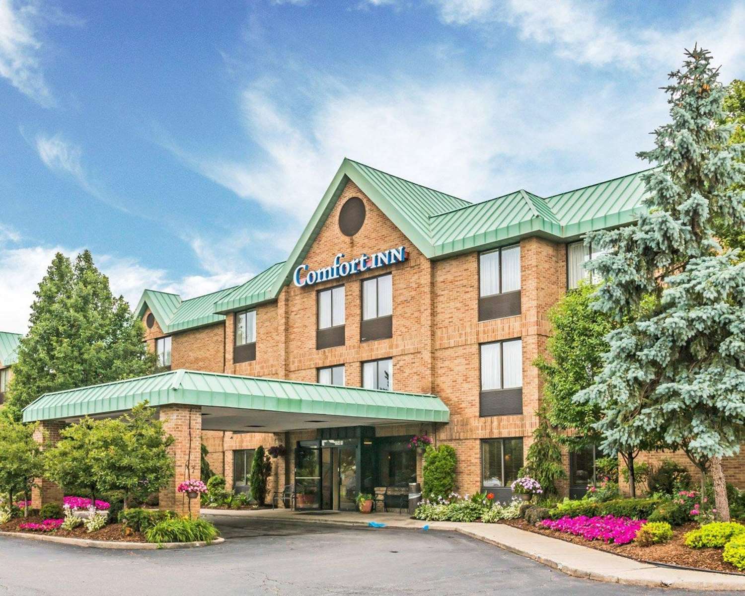 Wingate by Wyndham Utica 3/22
