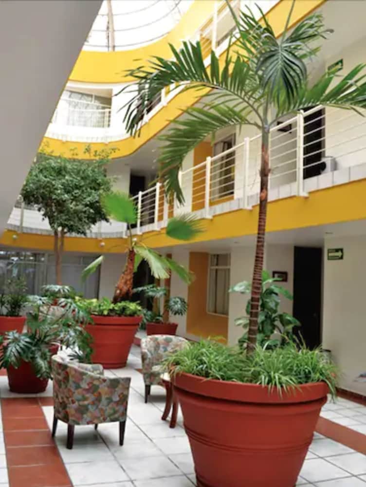 Hotel Mediterraneo 41/42