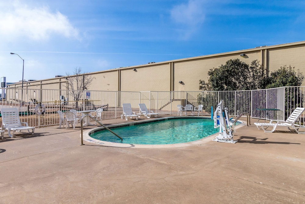 Motel6 North Richland Hills, TX - NE Fort Worth 36/42
