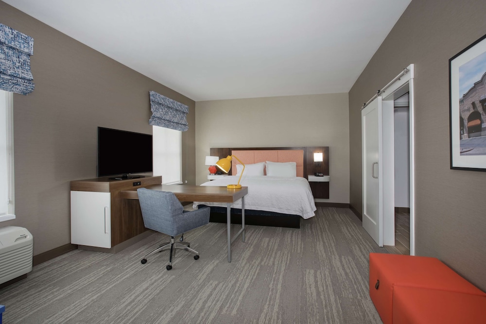 Hampton Inn & Suites Logan 29/48