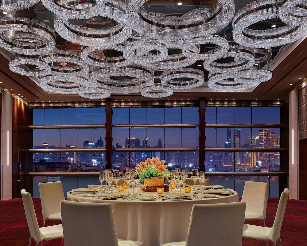 Grand Hyatt Manila 48/72