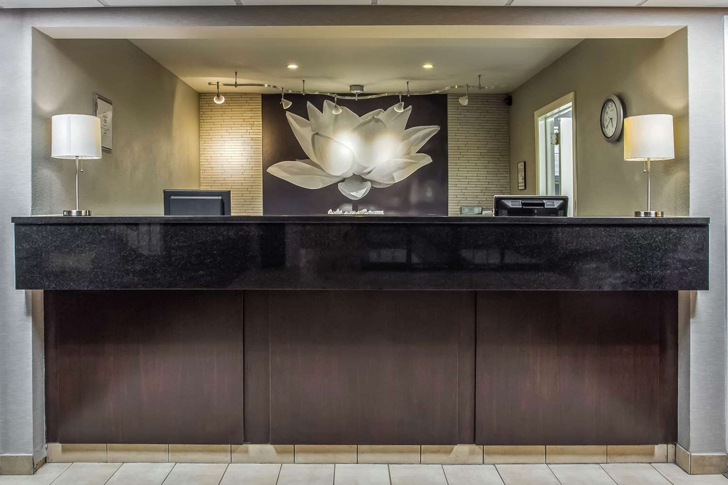 La Quinta Inn Oshkosh 8/56