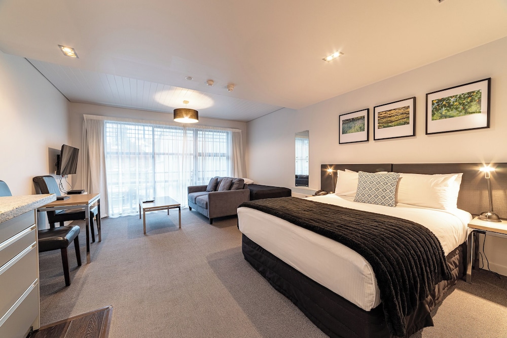 STUDIO, TWIN BEDS, BALCONY, ACCESSIBLE