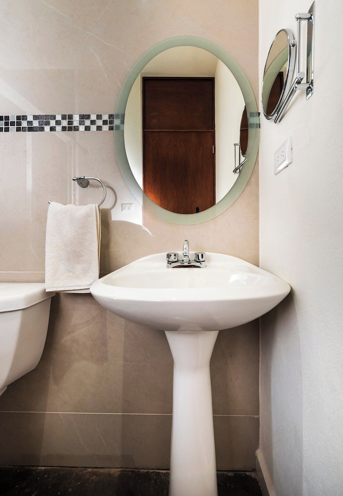 Capital O Hotel Joyma Suites, San Luis 47/53