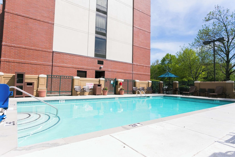 Hyatt Place Nashville/Franklin/Cool Springs 4/77