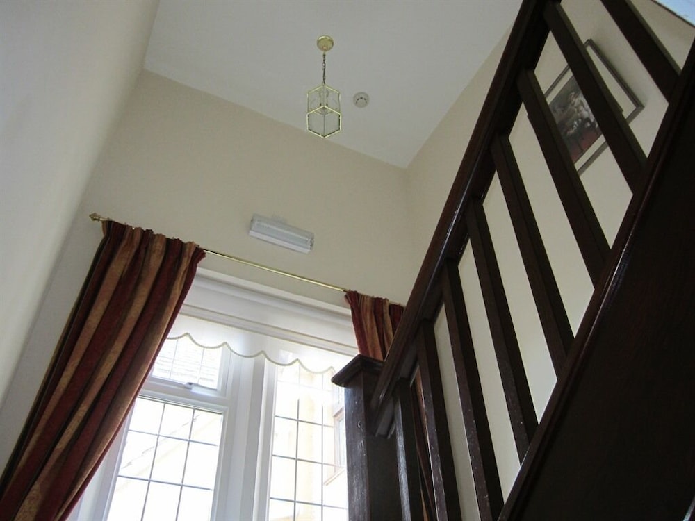 Coombe House 1/62