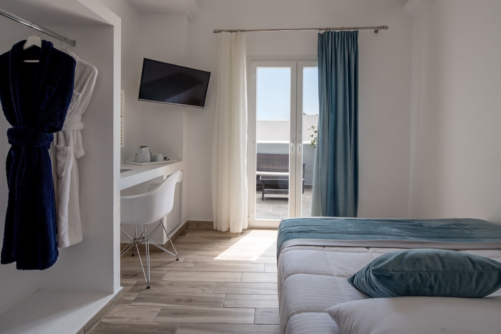 Oasis Hotel Fira 12/27