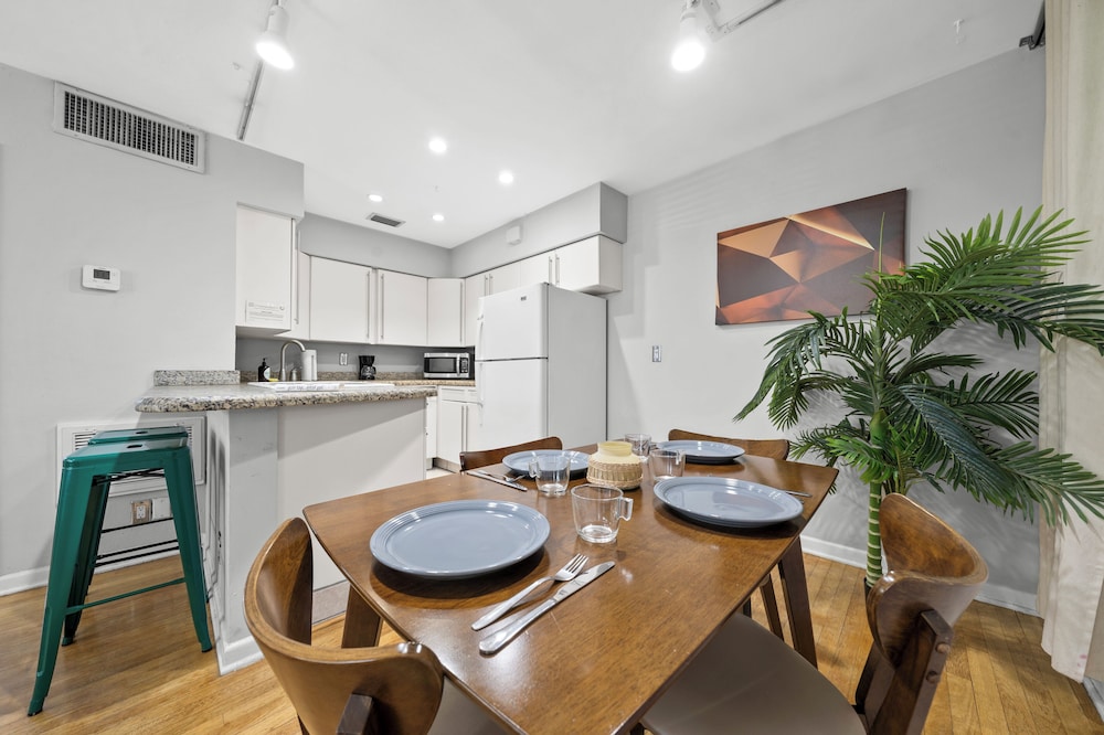 Galleria Apartments by Lowkl 32/50