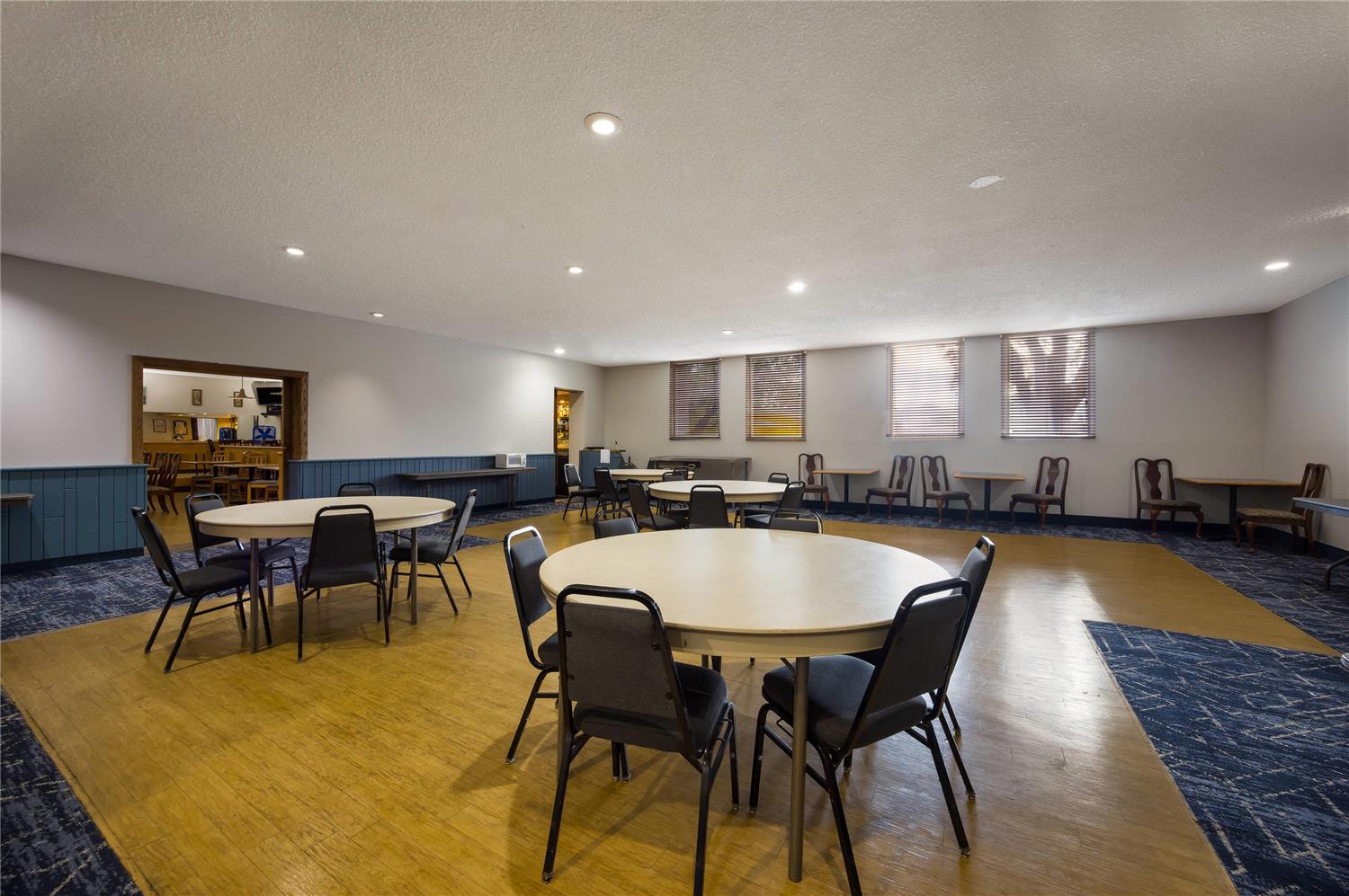 Suburban Studios Canon City, CO 23/25