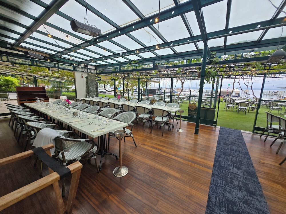 Hotel the Originals Le Jules Verne 40/70