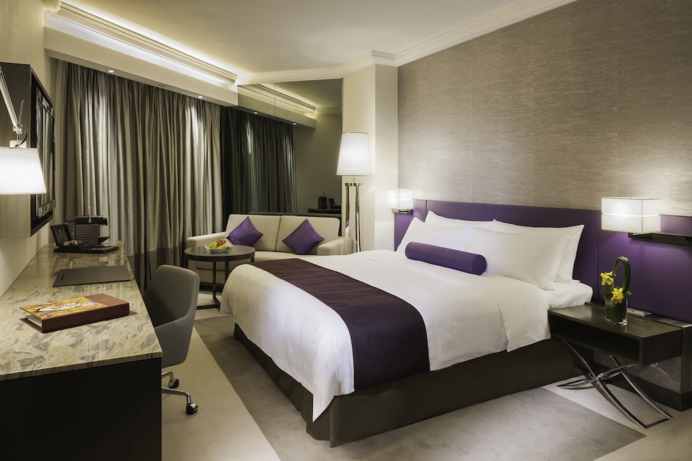 Gateway Hotel 9/50