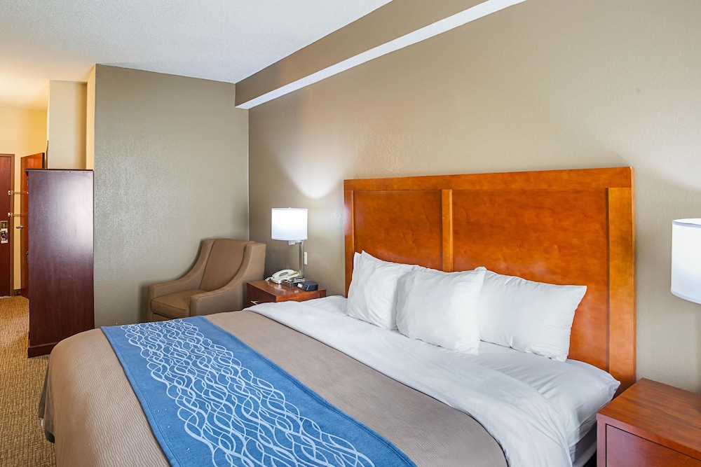 Comfort Inn Lincoln I-80 7/57