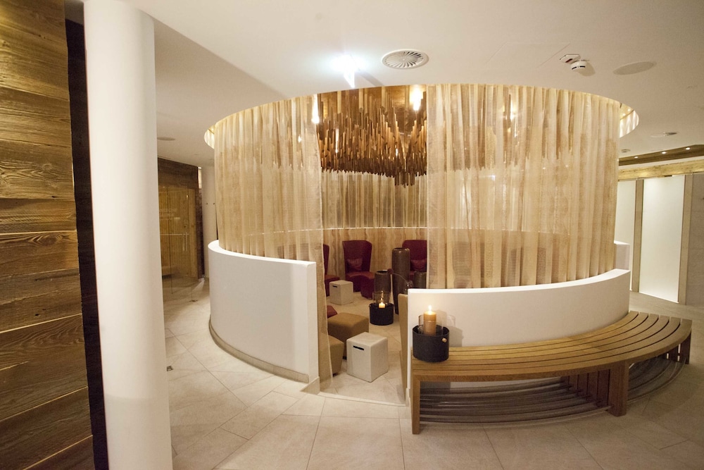 Hotel Latini 17/75