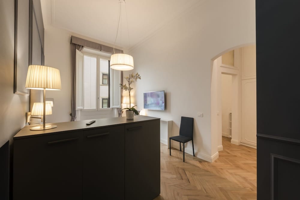 Daphne Guest Hause 7/41