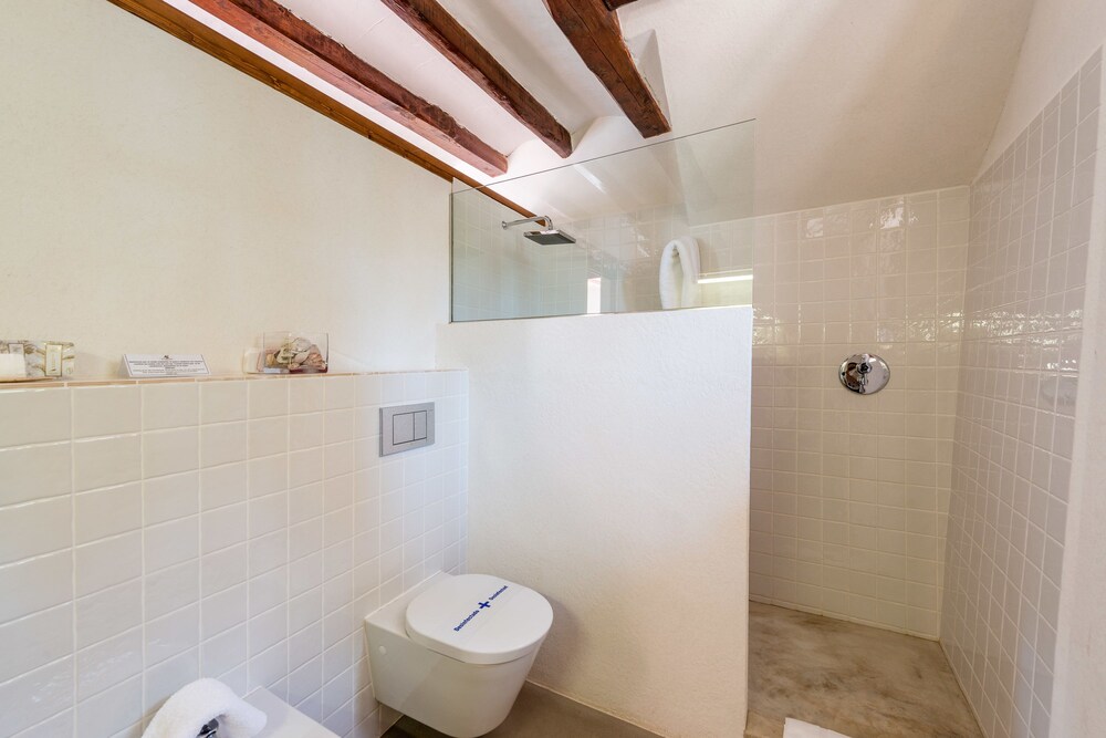 ROOM, TWIN BEDS, HOT TUB