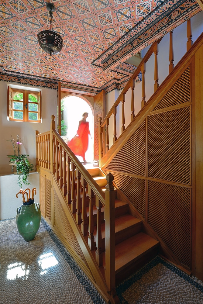 Melenos Art Boutique Hotel 3/50