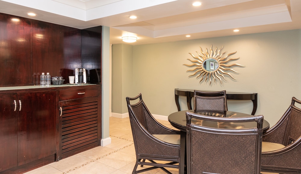 One Ocean Resort & Spa 38/62