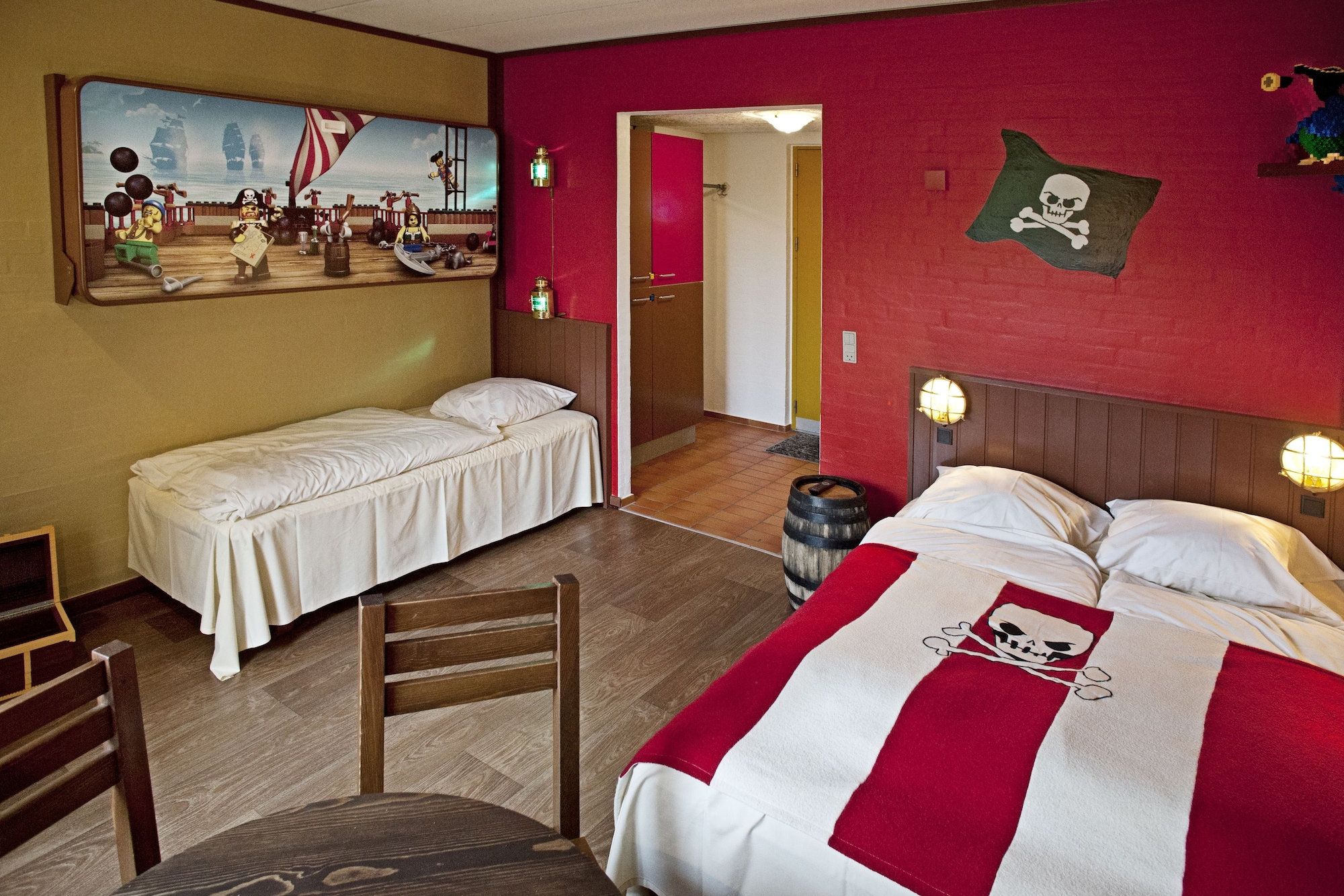Pirate, 1 Double and 1 Single Bed, Bunk Bed