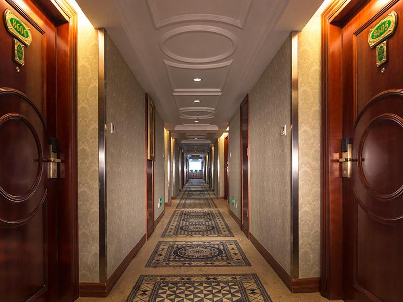 Viennahotel Shenzhen Futian Bagua Road 8/20