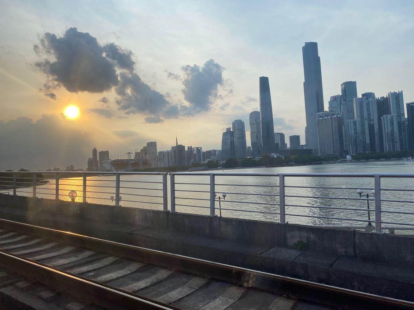 7 Days Premium (Guangzhou Kecun Metro Station Pazhou Exhibition Center) 38/39