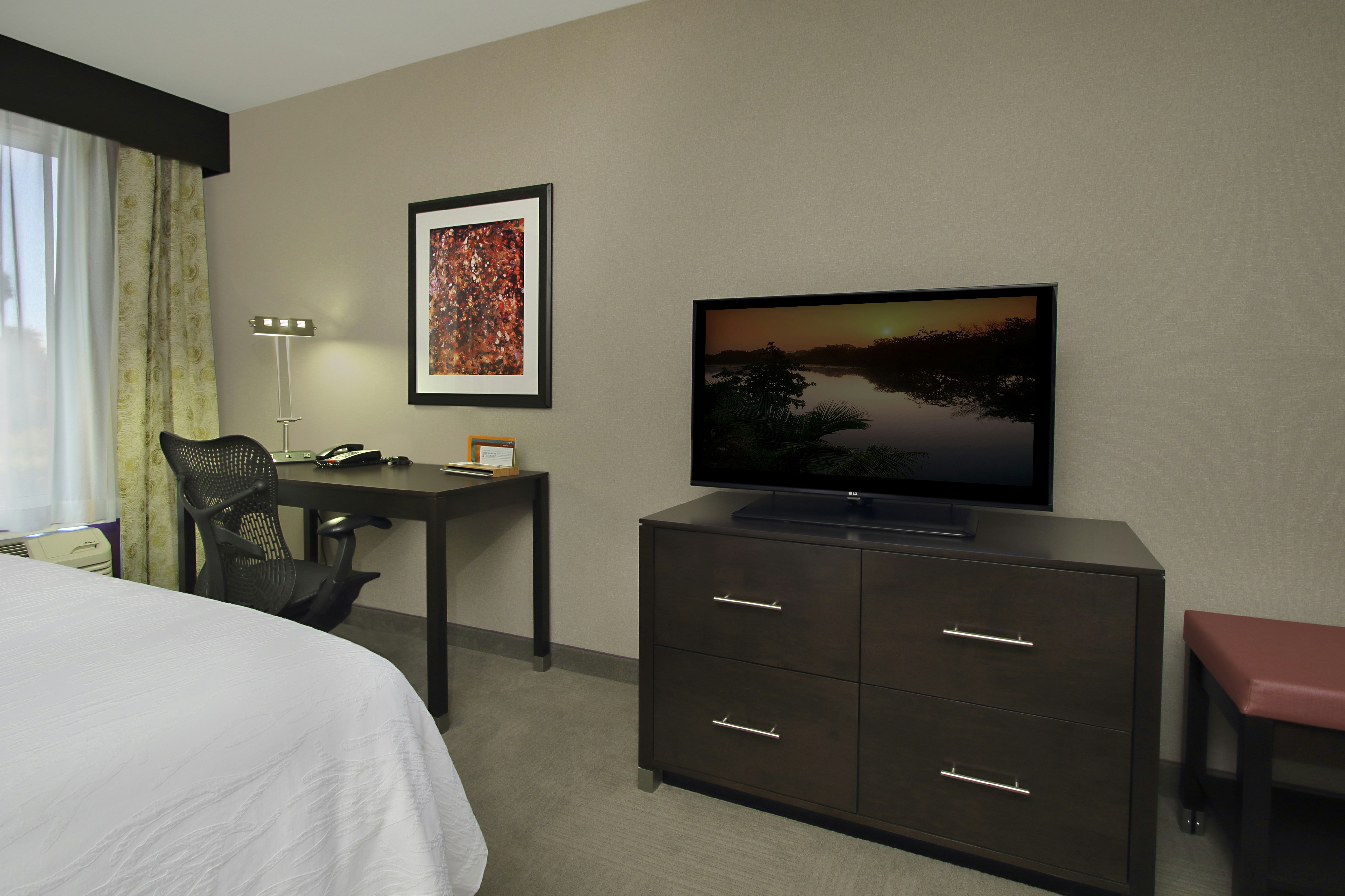ROOM, KING BED