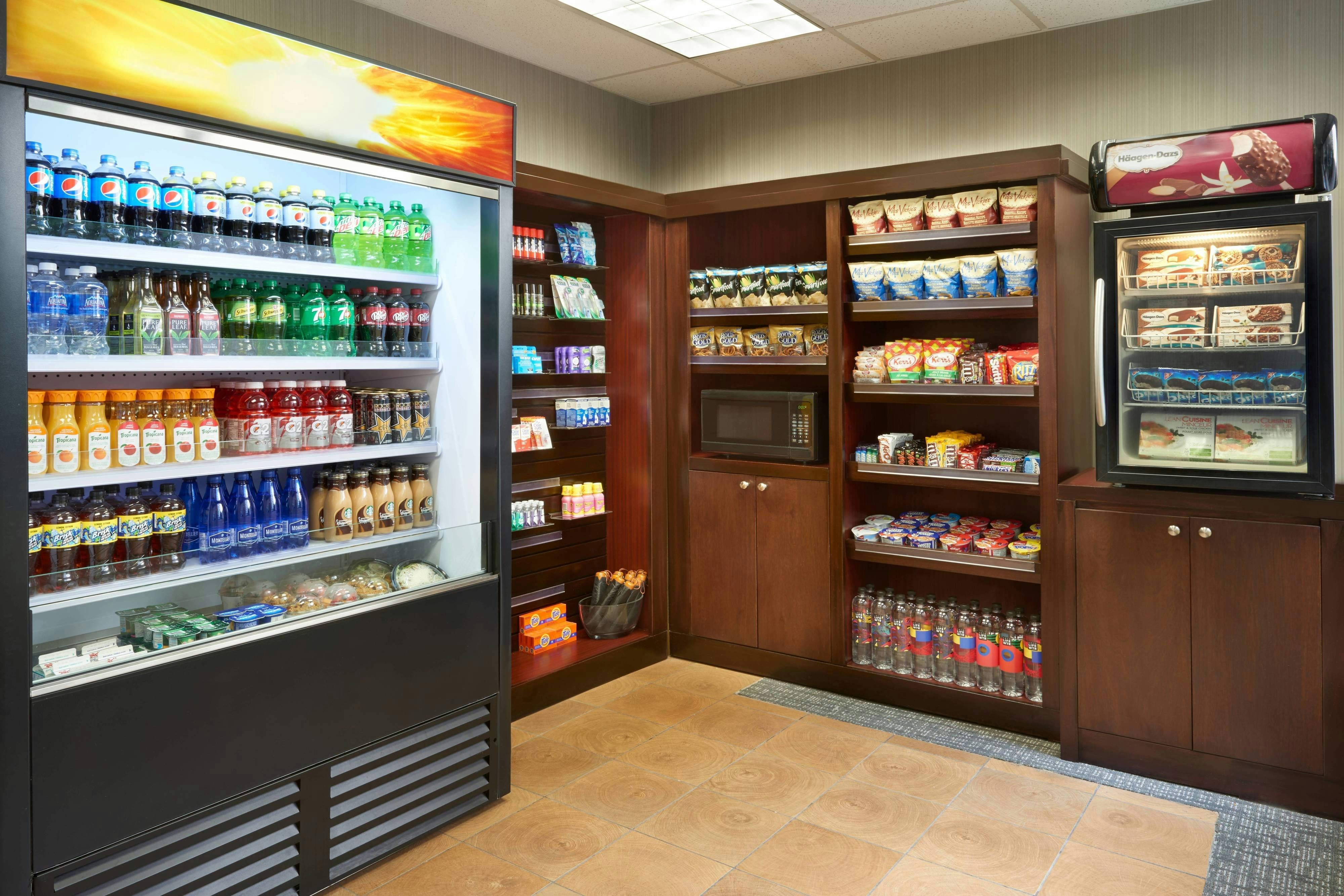 Courtyard By Marriott Downtown Toronto 13/25